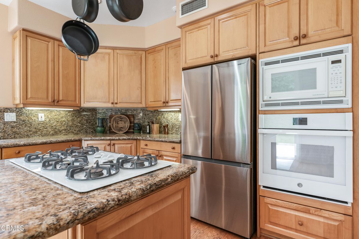 810 La Vina Lane — photo 17