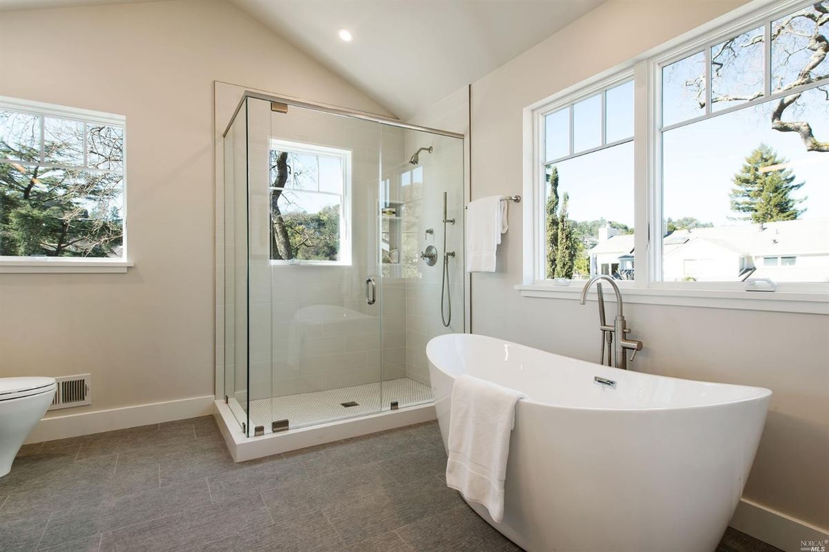 331 Forbes Avenue — photo 14