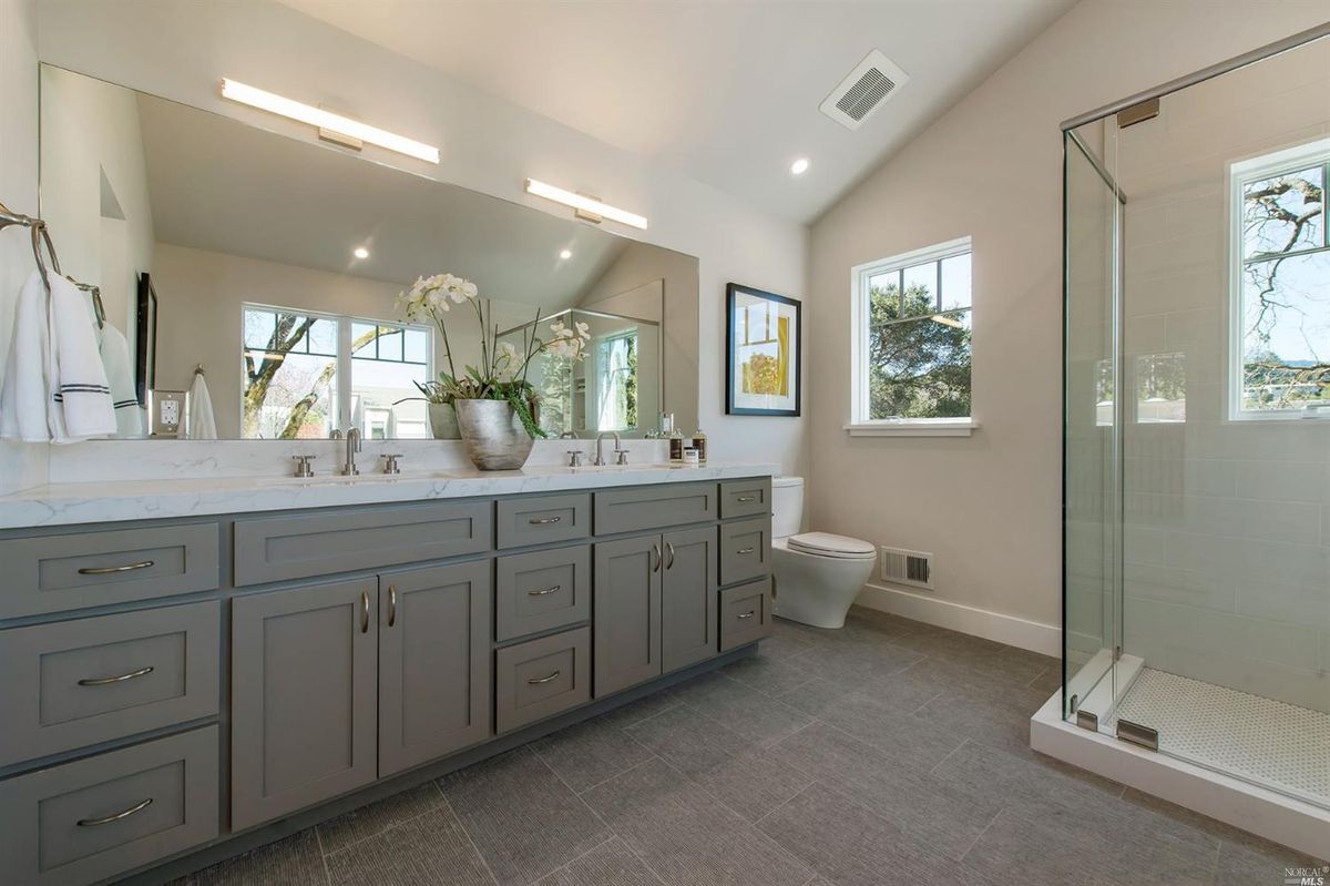 331 Forbes Avenue — photo 15
