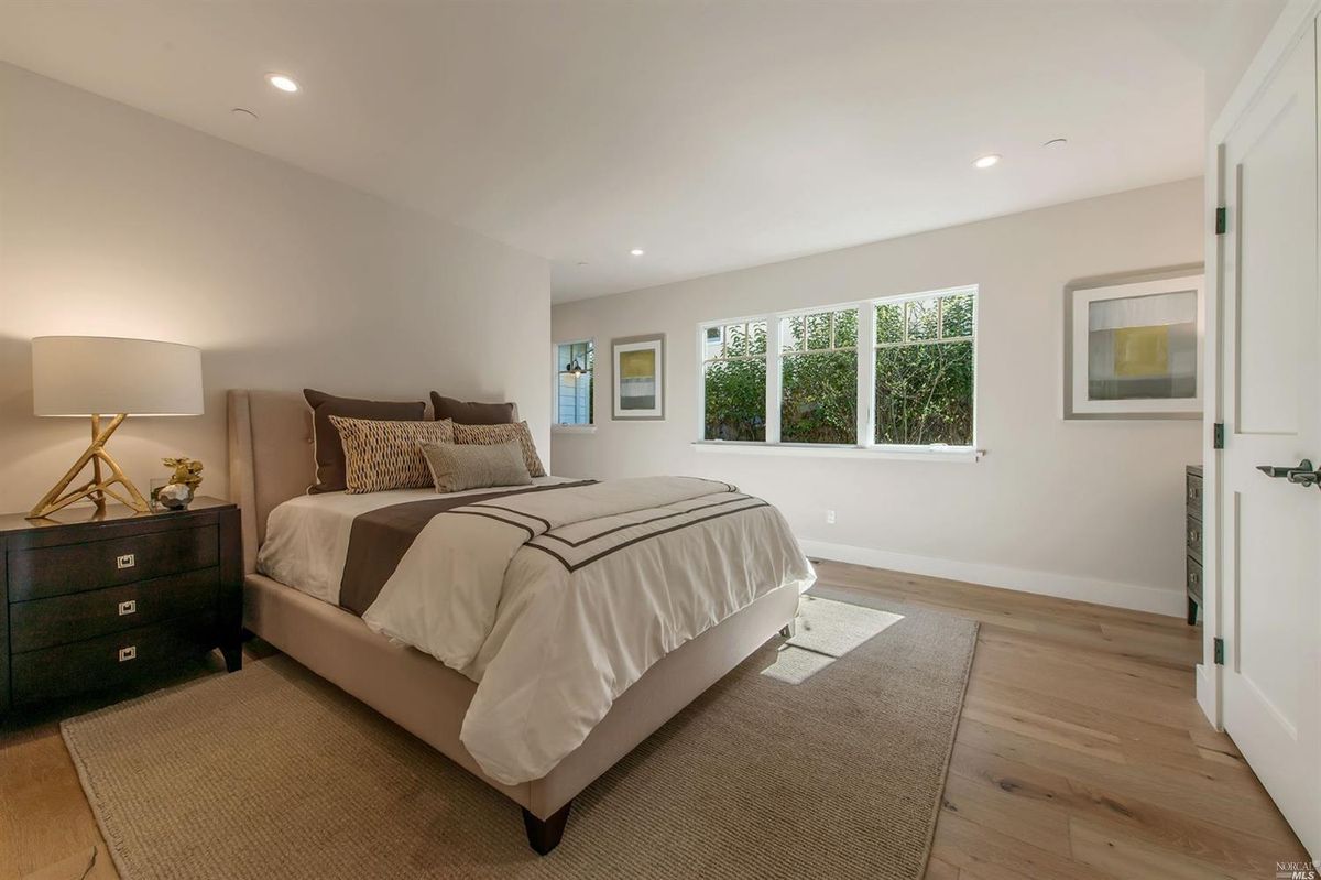331 Forbes Avenue — photo 18