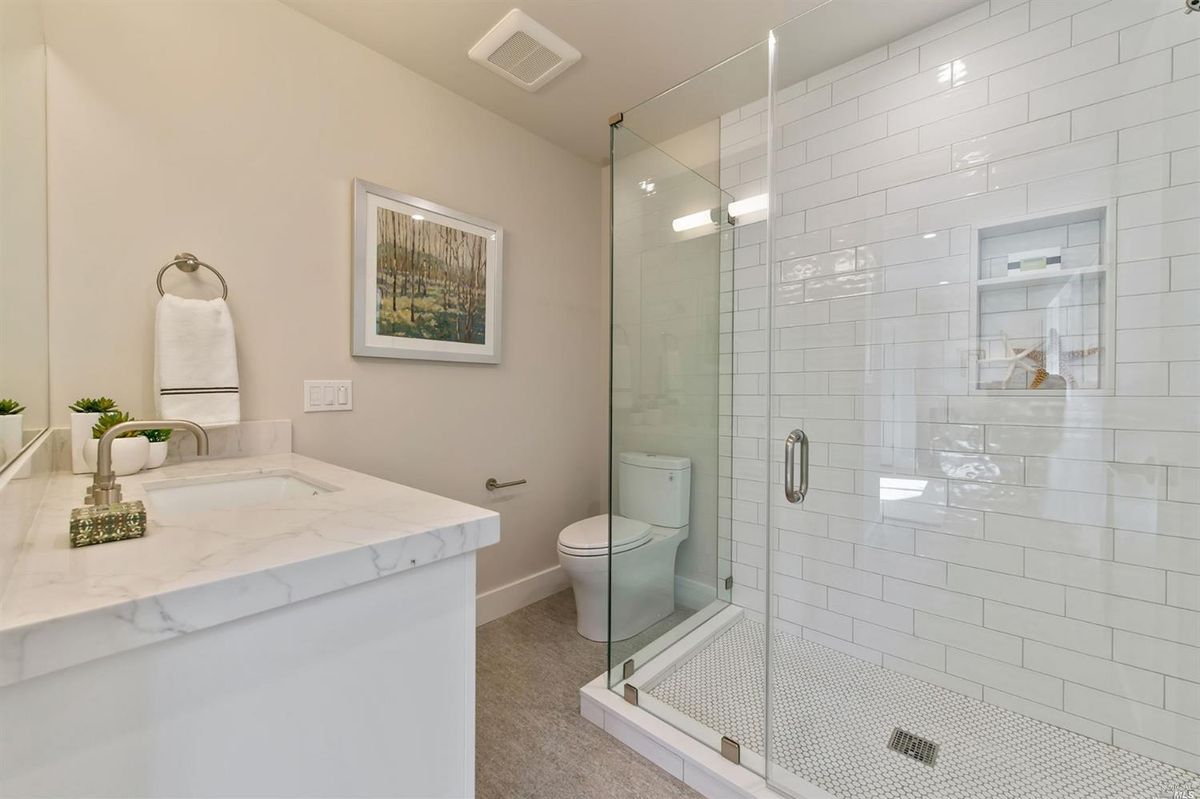 331 Forbes Avenue — photo 19