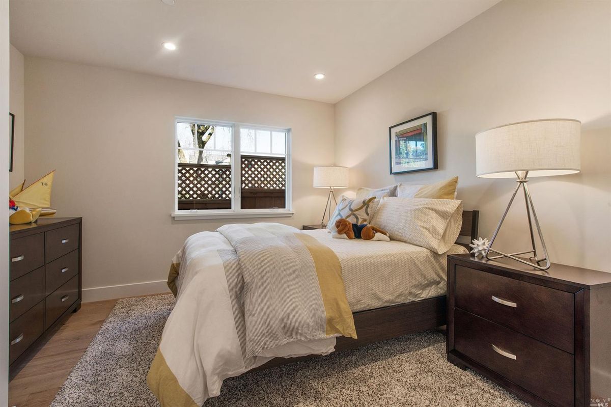 331 Forbes Avenue — photo 20