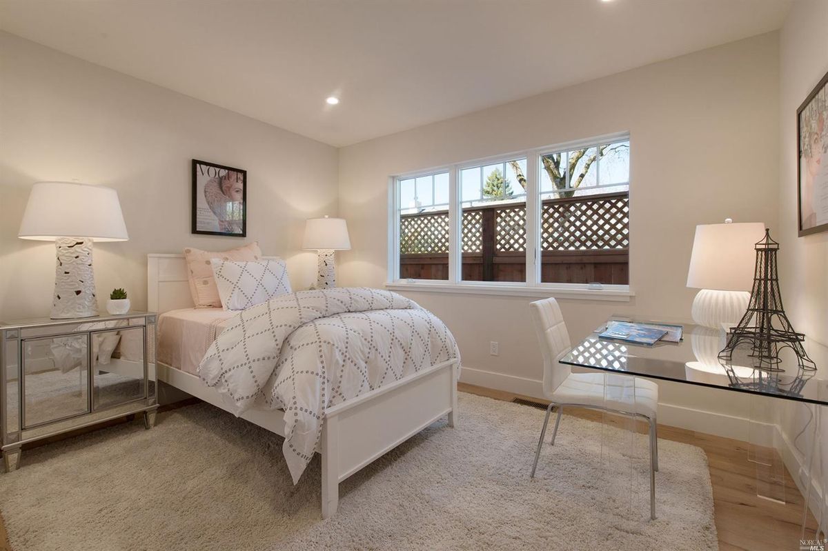 331 Forbes Avenue — photo 21