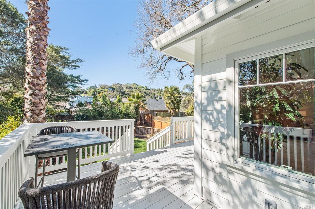 331 Forbes Avenue — photo 28