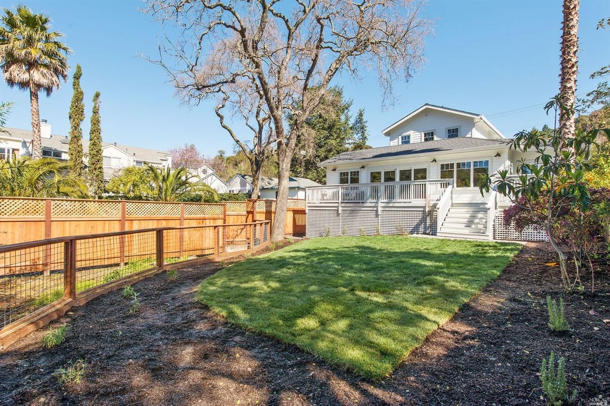 331 Forbes Avenue — photo 32