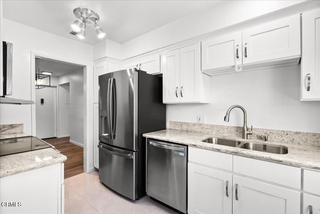 1115 Cordova Street, Unit 300 — photo 20