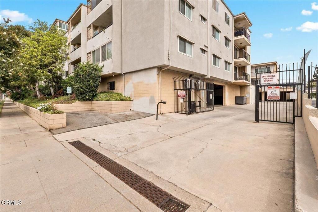 1115 Cordova Street, Unit 300 — photo 50