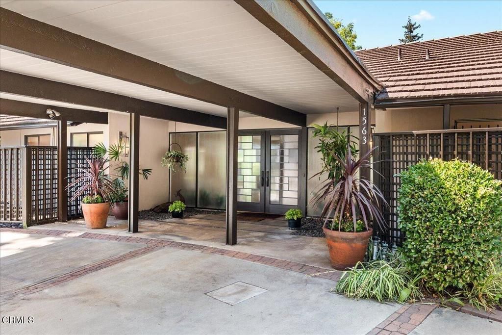 1563 Sierra Madre Villa Avenue — photo 9