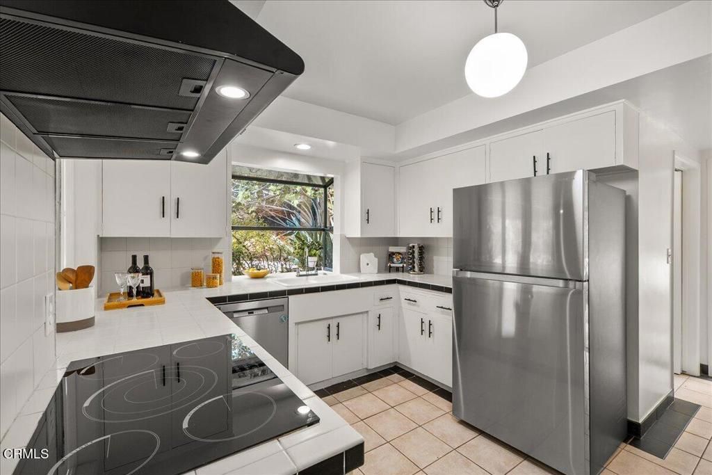 1563 Sierra Madre Villa Avenue — photo 24