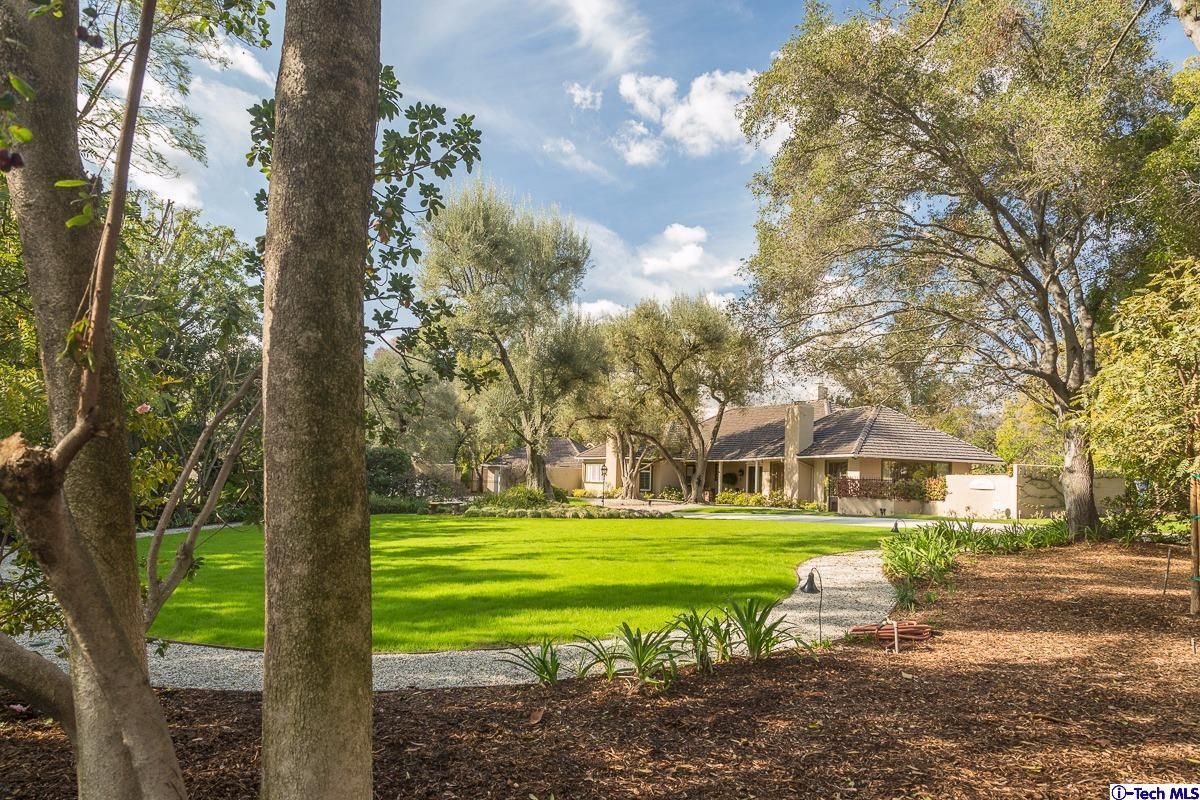 1 Oak Knoll Terrace — photo 15